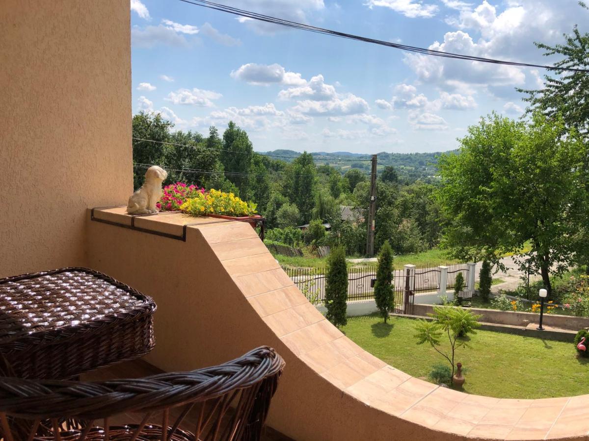 Casa Paunescu Milostea Экстерьер фото